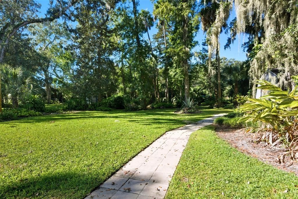 For Sale: $499,000 (4 beds, 2 baths, 2038 Square Feet)