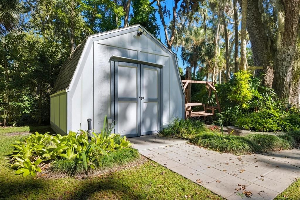 For Sale: $499,000 (4 beds, 2 baths, 2038 Square Feet)