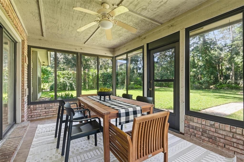 For Sale: $499,000 (4 beds, 2 baths, 2038 Square Feet)