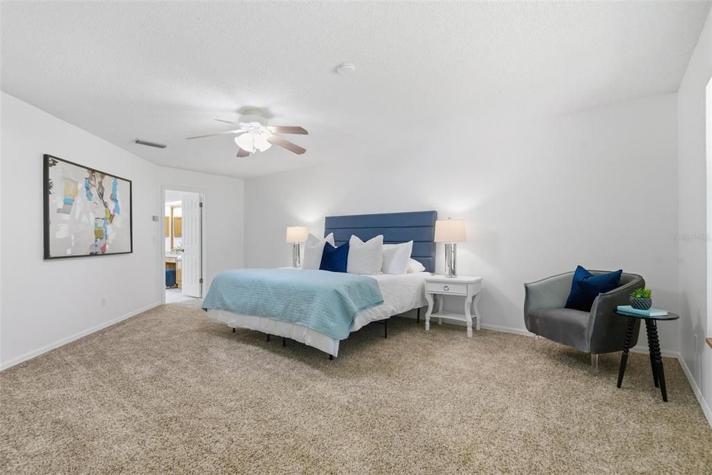 For Sale: $499,000 (4 beds, 2 baths, 2038 Square Feet)