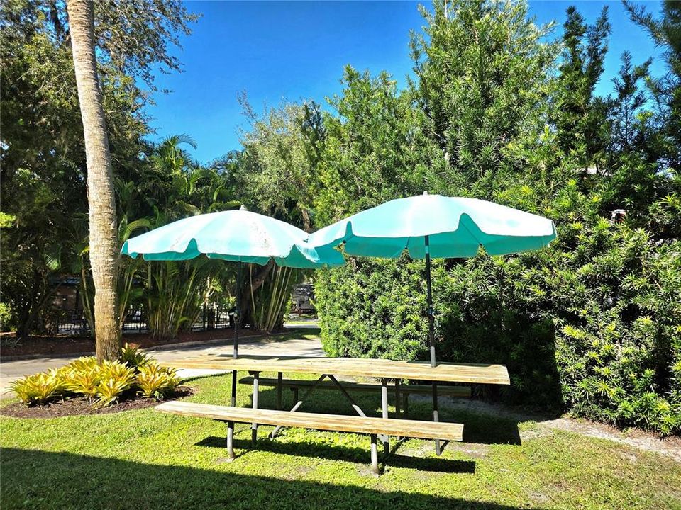 待售: $179,800 (0.06 acres)