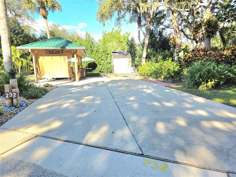 待售: $179,800 (0.06 acres)