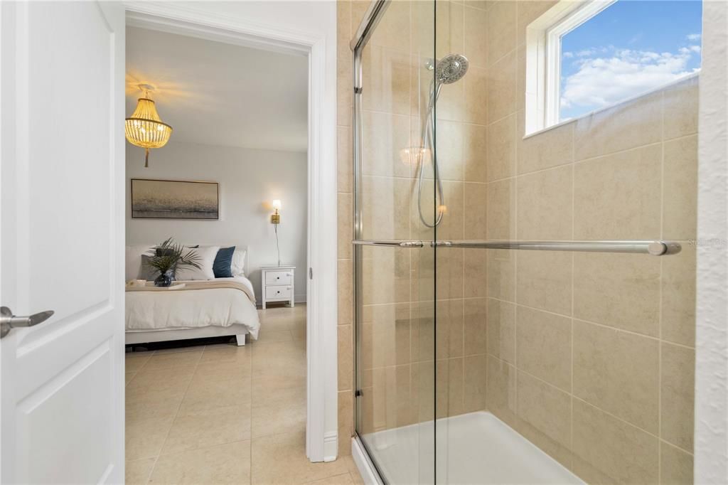 For Sale: $569,900 (3 beds, 2 baths, 2188 Square Feet)