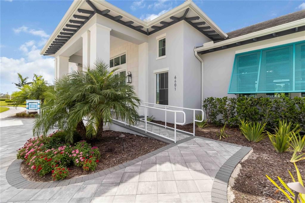 For Sale: $569,900 (3 beds, 2 baths, 2188 Square Feet)