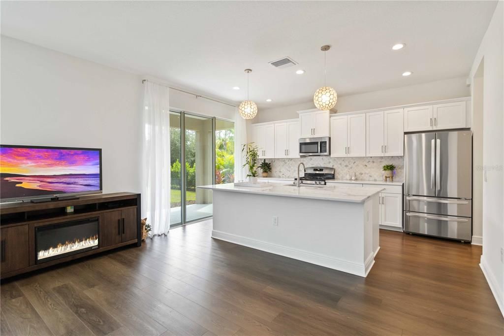 For Sale: $569,900 (3 beds, 2 baths, 2188 Square Feet)