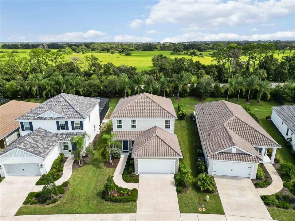 For Sale: $569,900 (3 beds, 2 baths, 2188 Square Feet)