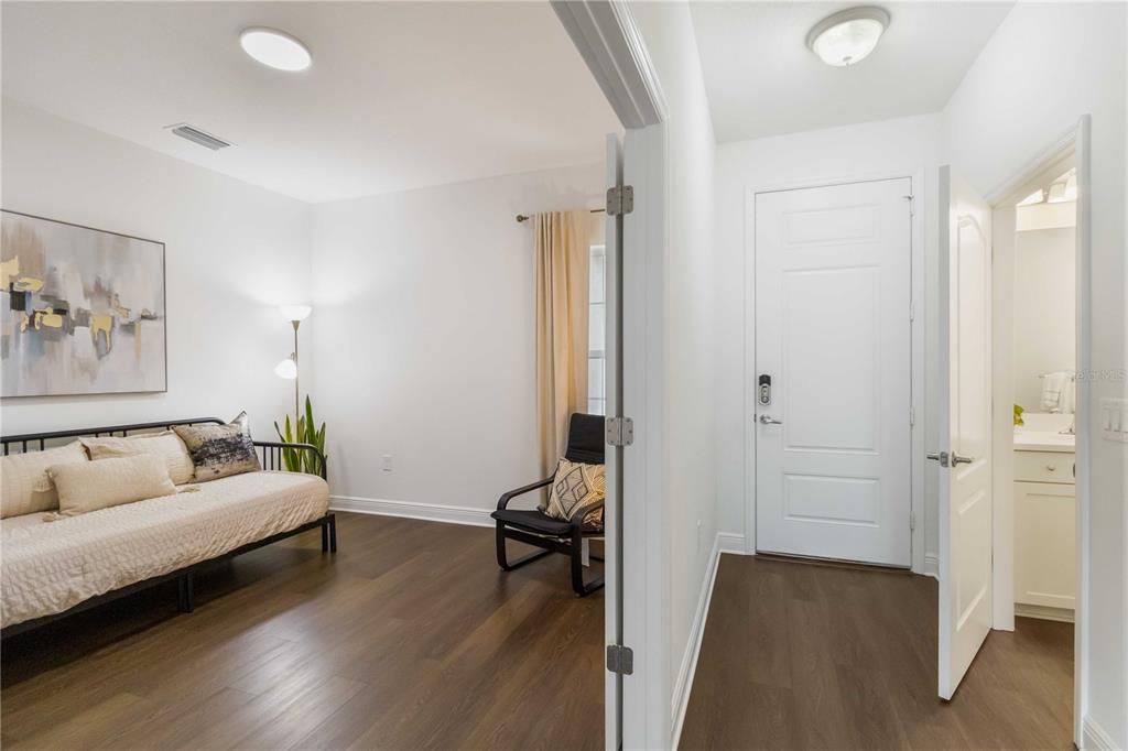 For Sale: $569,900 (3 beds, 2 baths, 2188 Square Feet)