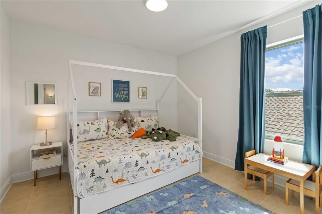 For Sale: $569,900 (3 beds, 2 baths, 2188 Square Feet)