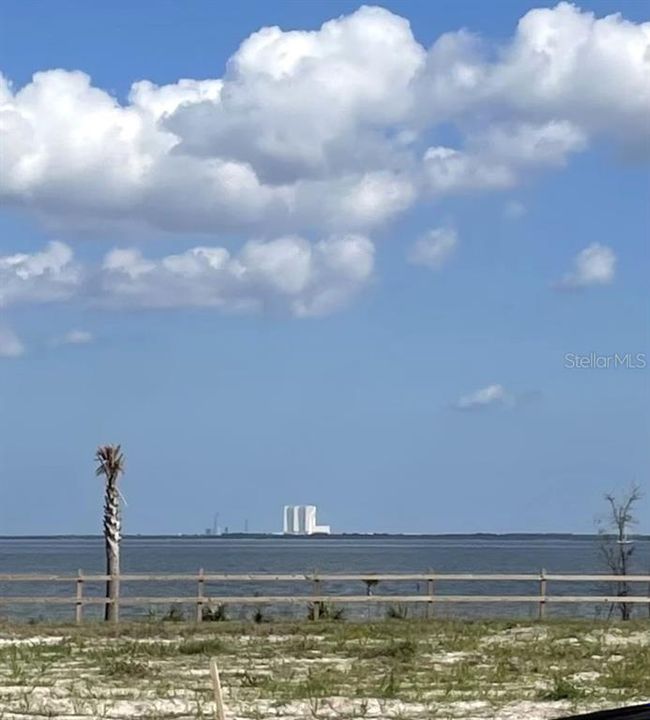 待售: $835,000 (0.32 acres)