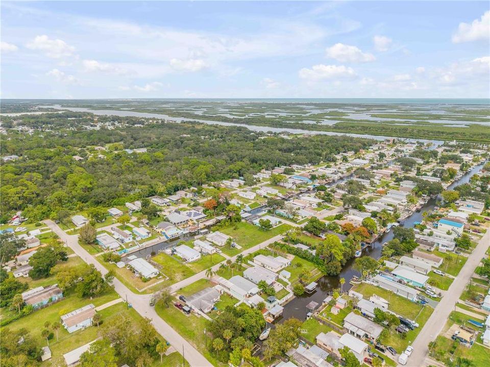 待售: $350,000 (0.31 acres)