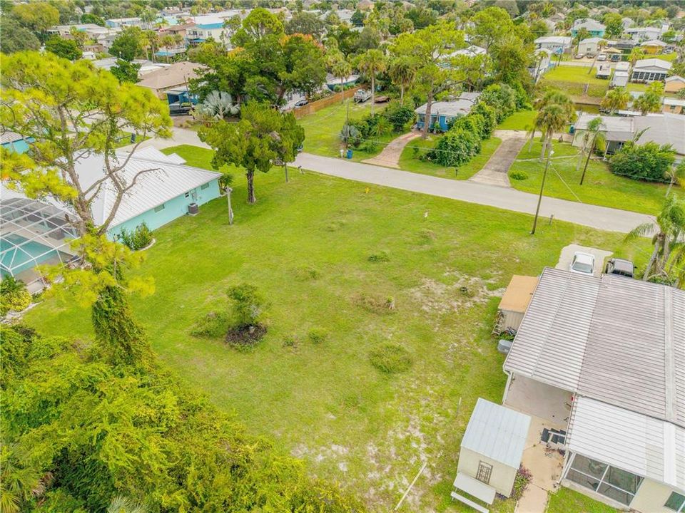 待售: $350,000 (0.31 acres)