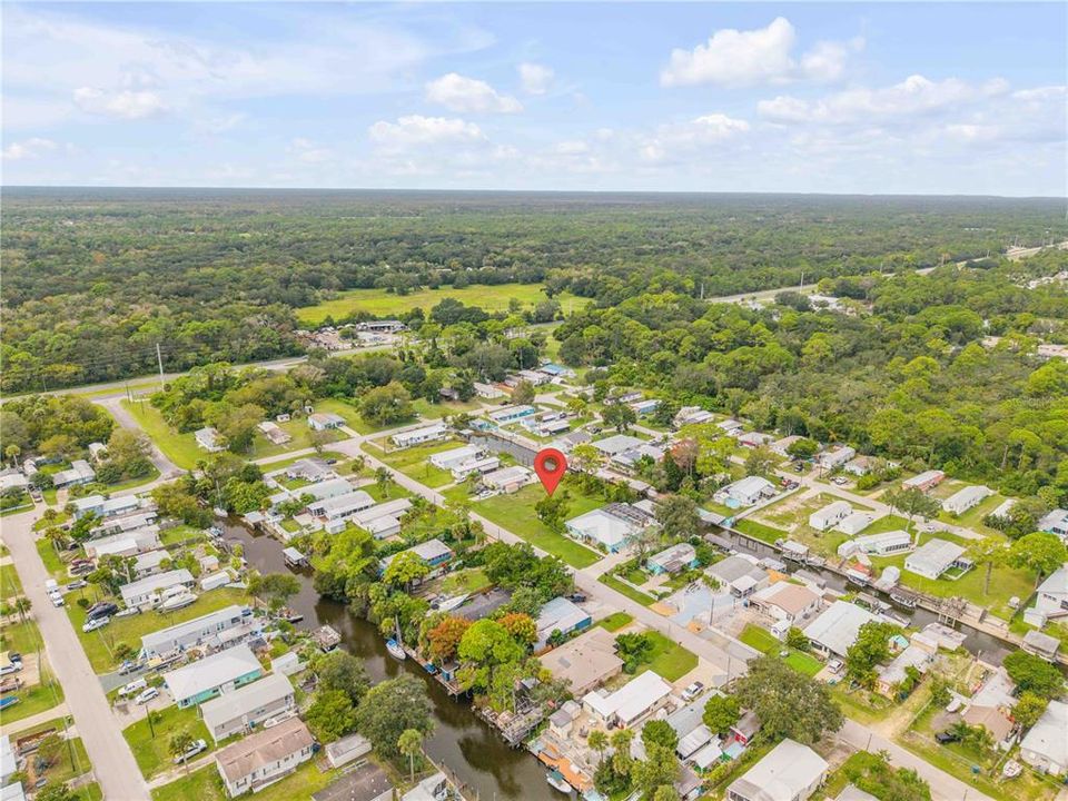 待售: $350,000 (0.31 acres)