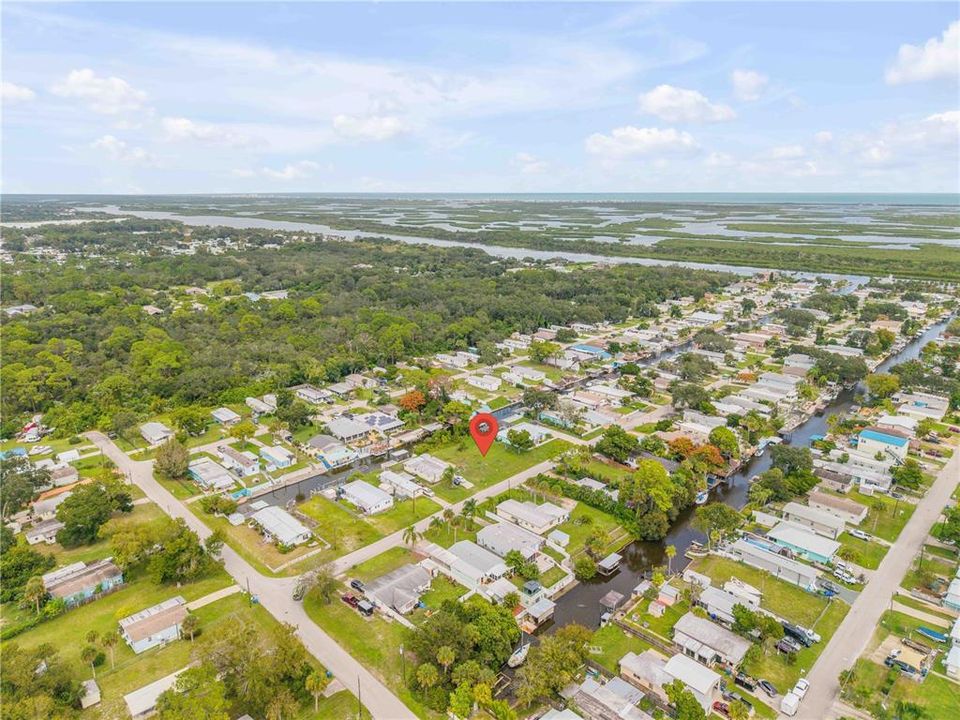 待售: $350,000 (0.31 acres)