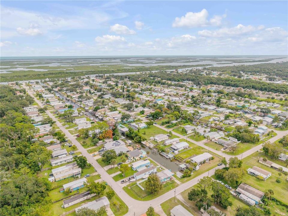 待售: $350,000 (0.31 acres)