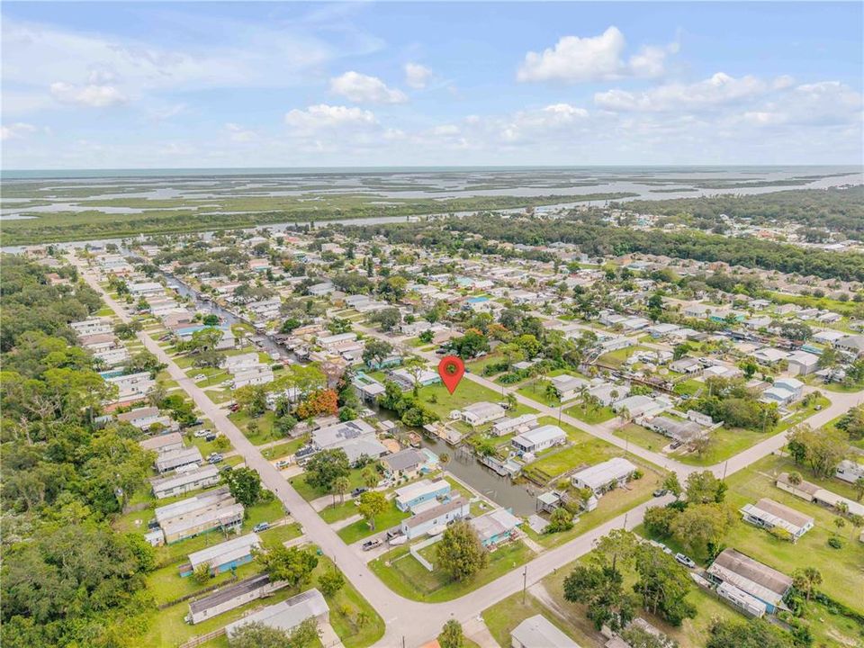 待售: $350,000 (0.31 acres)