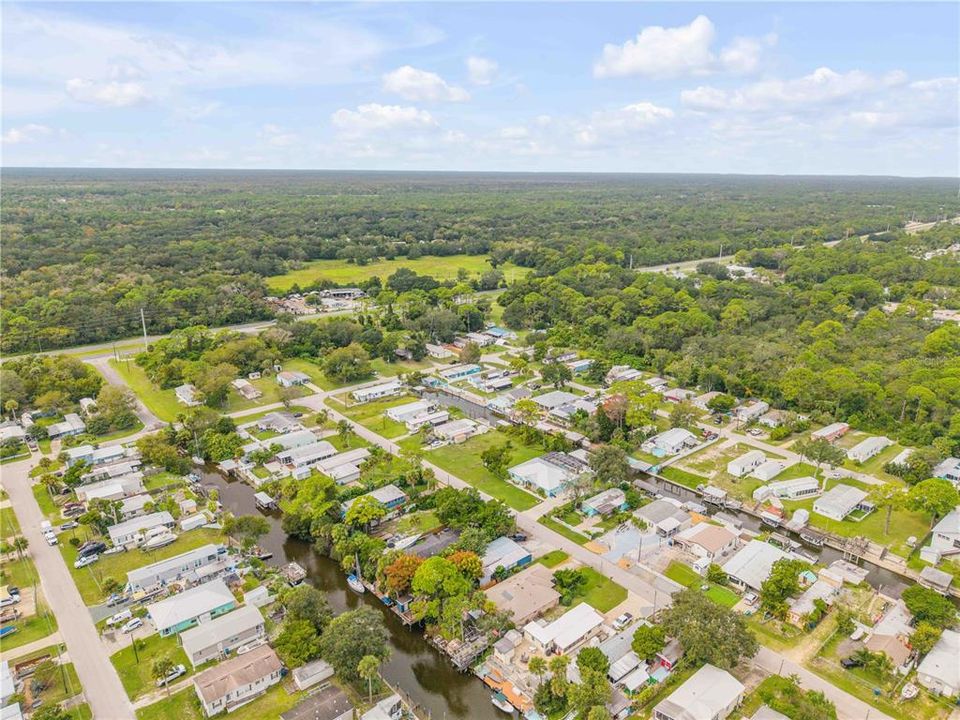 待售: $350,000 (0.31 acres)