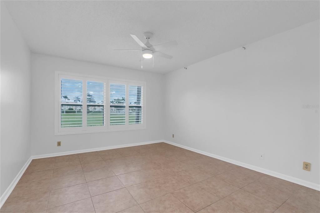 待售: $399,000 (2 贝兹, 2 浴室, 1075 平方英尺)