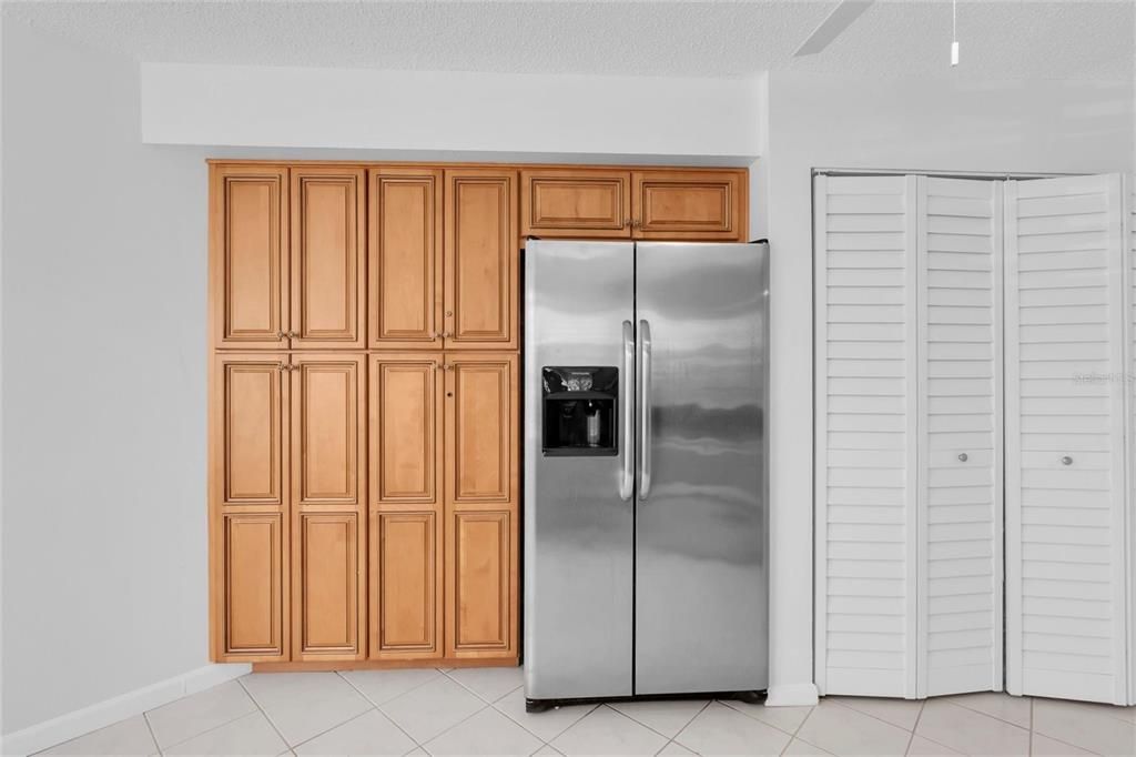 待售: $399,000 (2 贝兹, 2 浴室, 1075 平方英尺)