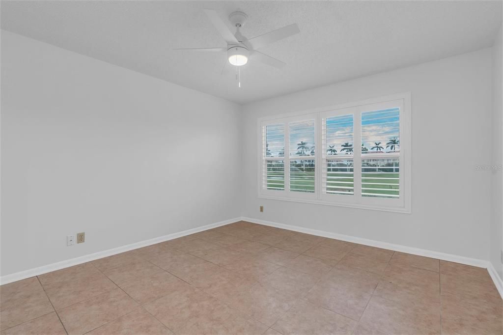 待售: $399,000 (2 贝兹, 2 浴室, 1075 平方英尺)