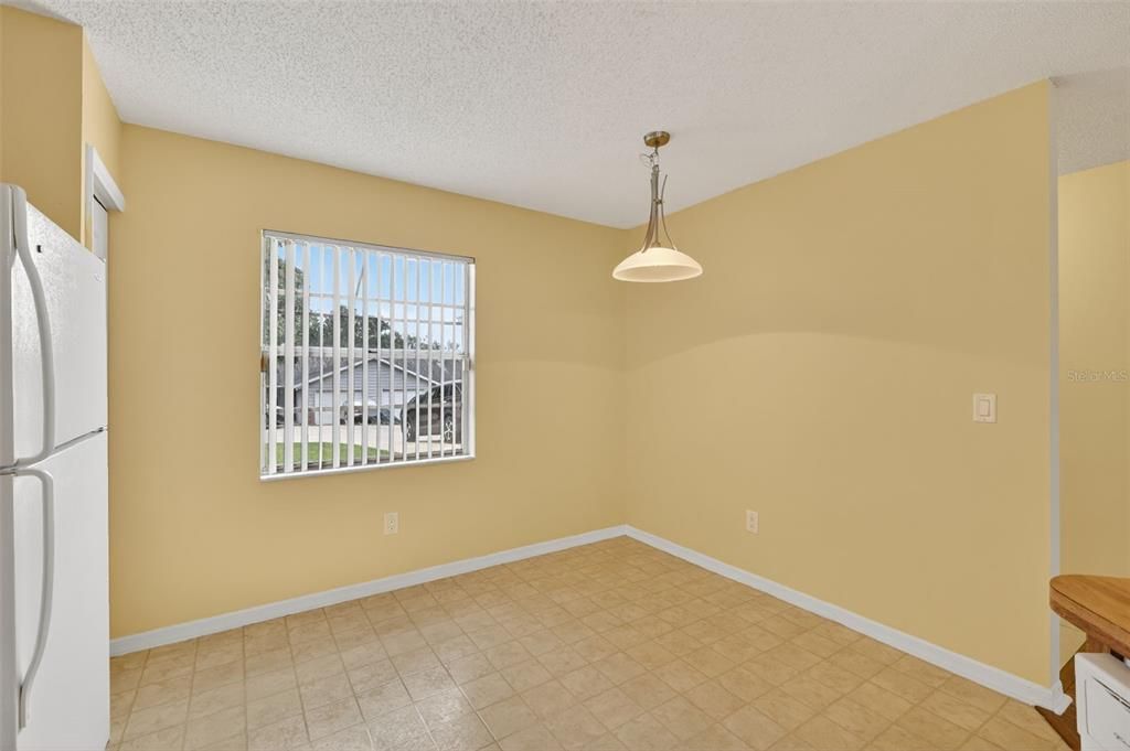 For Sale: $219,900 (2 beds, 2 baths, 1157 Square Feet)