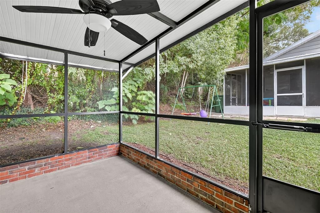 For Sale: $219,900 (2 beds, 2 baths, 1157 Square Feet)