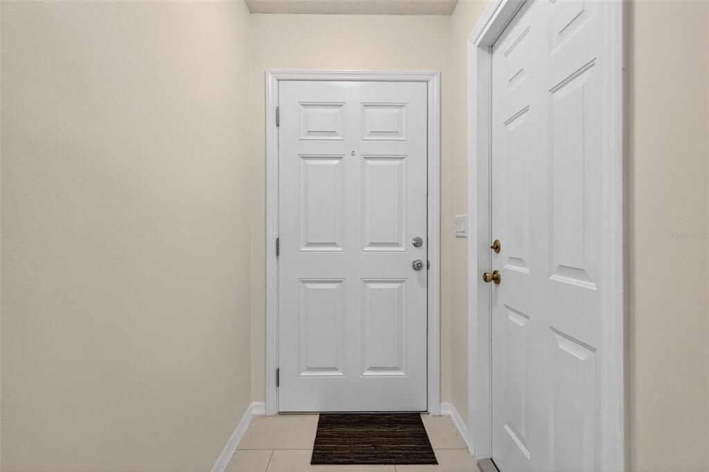 For Sale: $219,900 (2 beds, 2 baths, 1157 Square Feet)