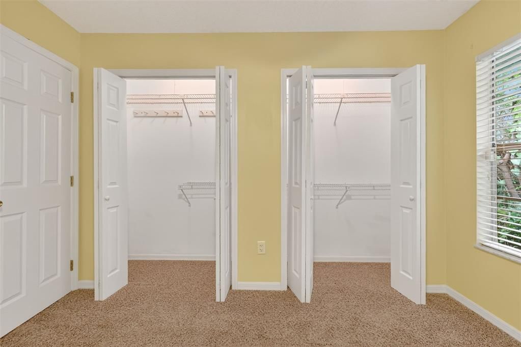 For Sale: $219,900 (2 beds, 2 baths, 1157 Square Feet)