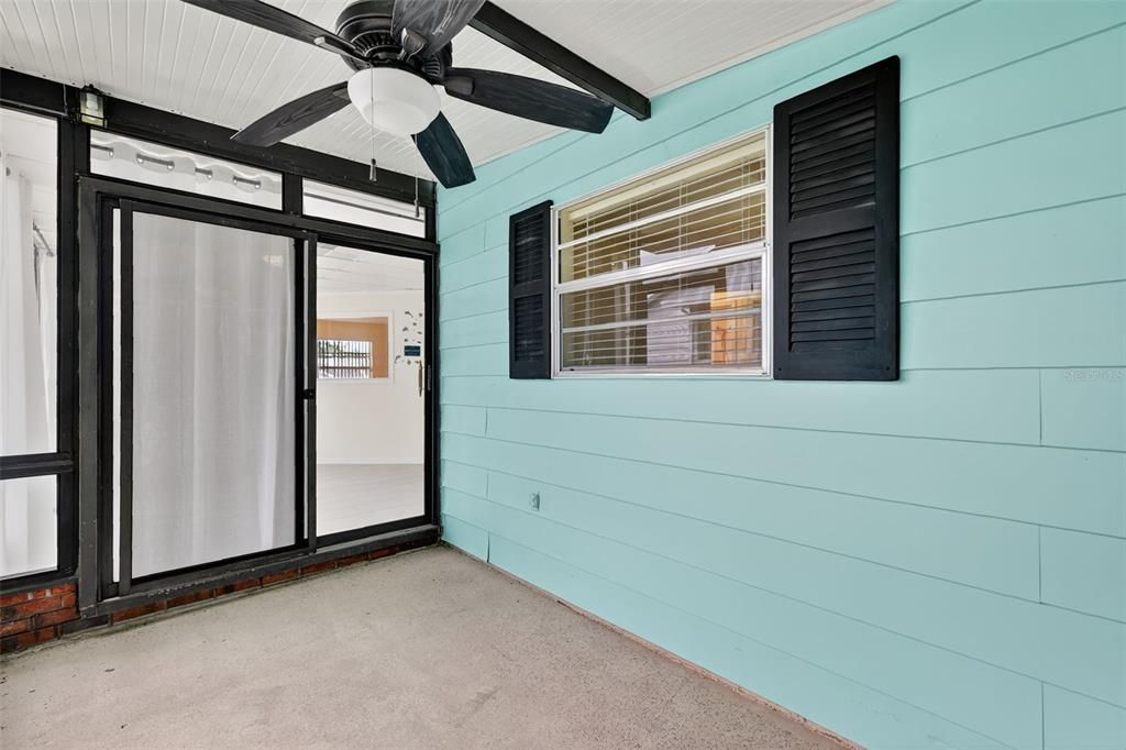 For Sale: $219,900 (2 beds, 2 baths, 1157 Square Feet)