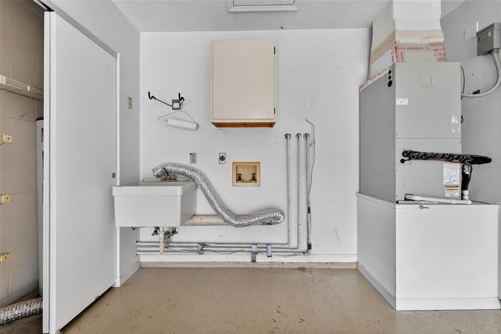 For Sale: $219,900 (2 beds, 2 baths, 1157 Square Feet)