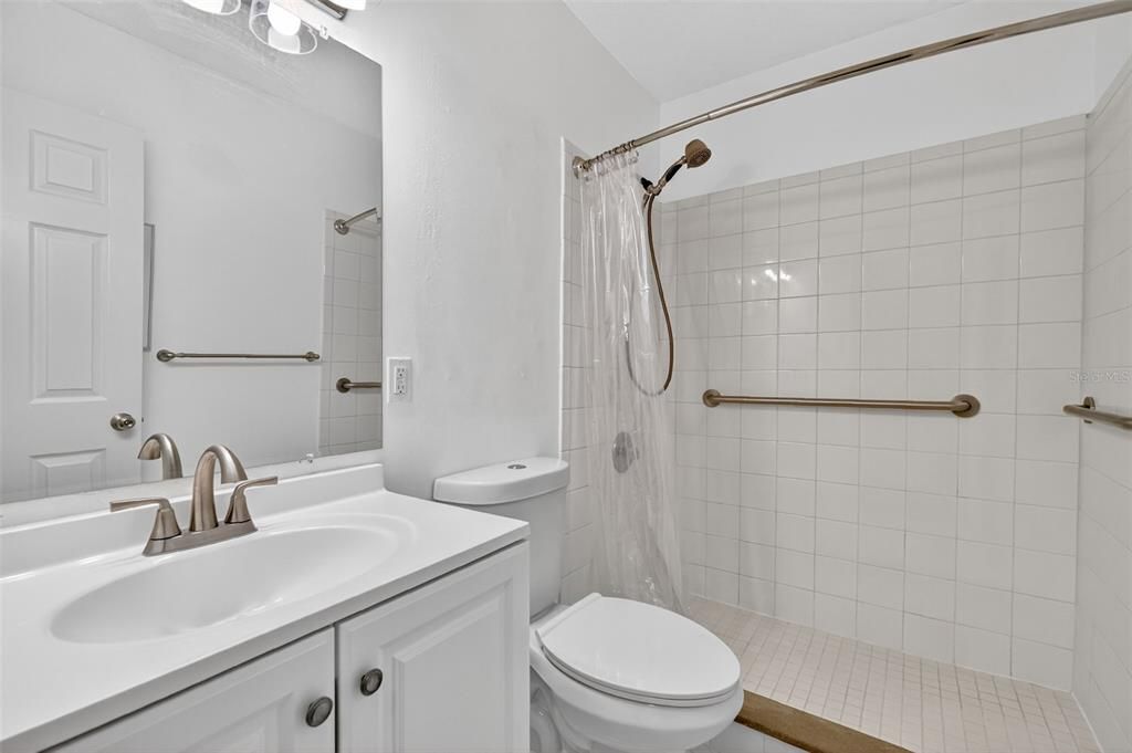 For Sale: $219,900 (2 beds, 2 baths, 1157 Square Feet)