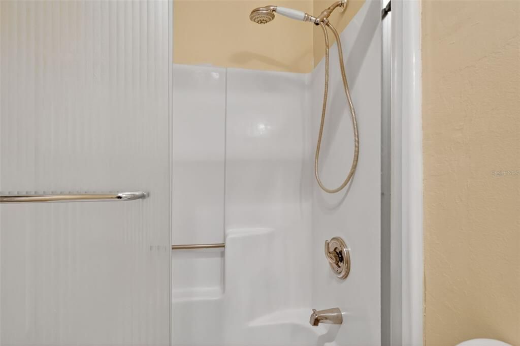 For Sale: $219,900 (2 beds, 2 baths, 1157 Square Feet)