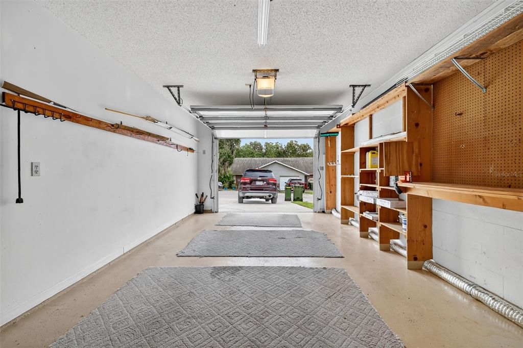 For Sale: $219,900 (2 beds, 2 baths, 1157 Square Feet)