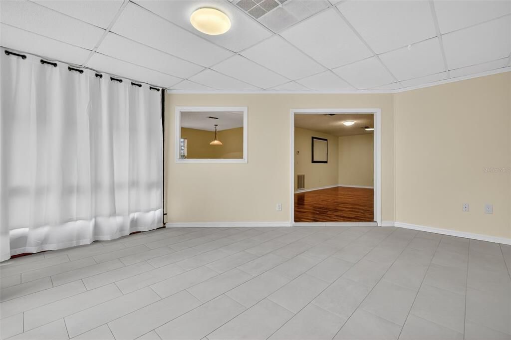 For Sale: $219,900 (2 beds, 2 baths, 1157 Square Feet)