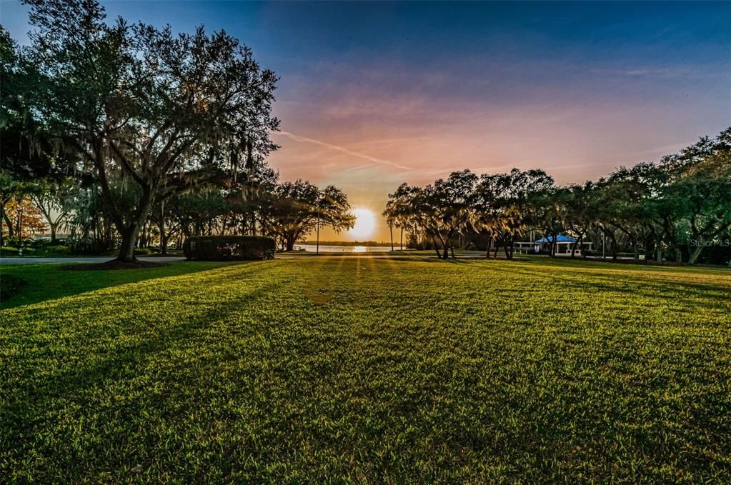 Activo con contrato: $785,000 (5 camas, 3 baños, 2986 Pies cuadrados)