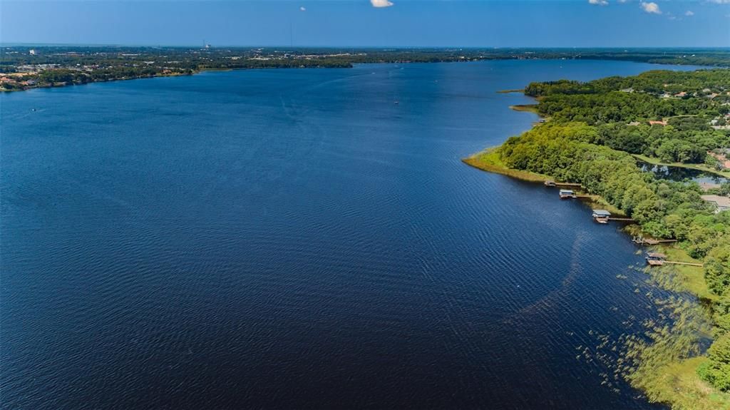 Activo con contrato: $785,000 (5 camas, 3 baños, 2986 Pies cuadrados)