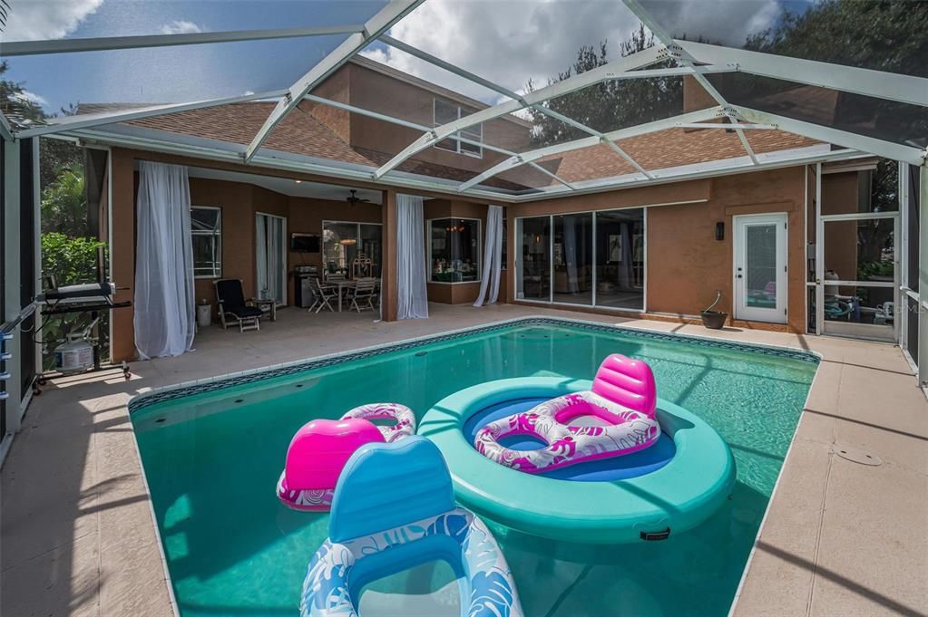 Activo con contrato: $785,000 (5 camas, 3 baños, 2986 Pies cuadrados)