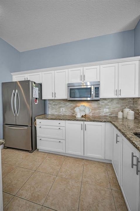 Activo con contrato: $785,000 (5 camas, 3 baños, 2986 Pies cuadrados)