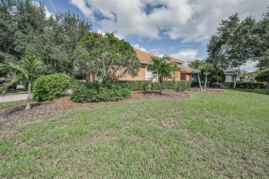 Activo con contrato: $785,000 (5 camas, 3 baños, 2986 Pies cuadrados)