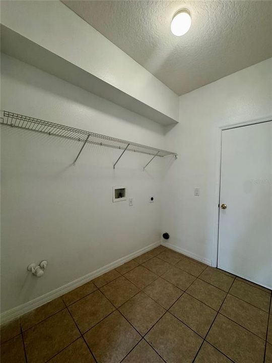 En Renta: $2,980 (5 camas, 3 baños, 2545 Pies cuadrados)