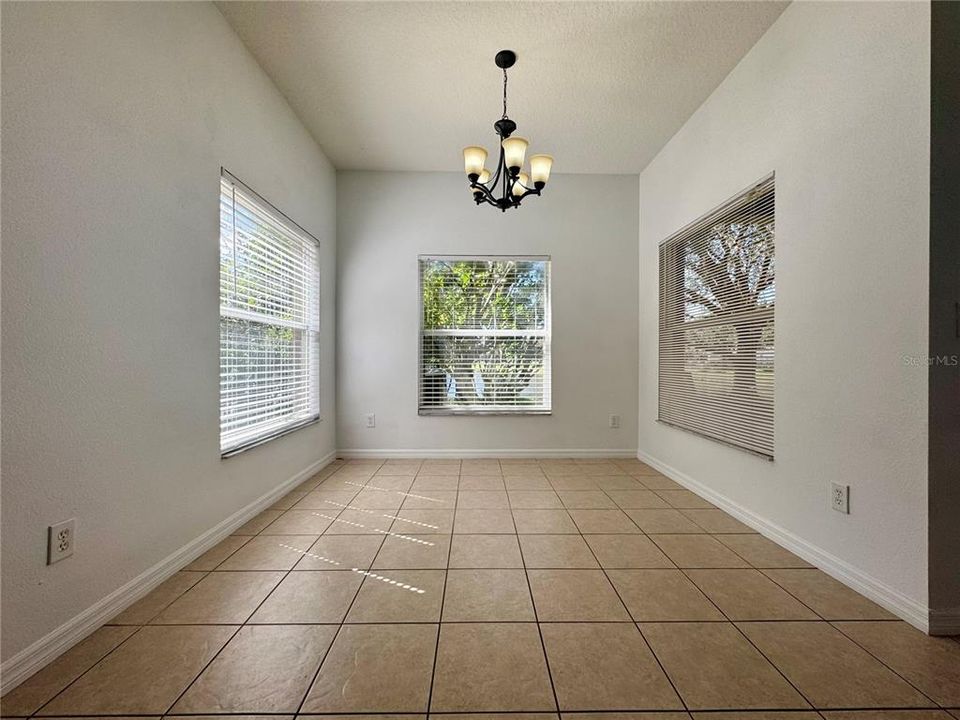 En Renta: $2,980 (5 camas, 3 baños, 2545 Pies cuadrados)