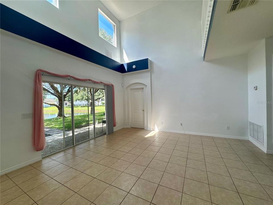 En Renta: $2,980 (5 camas, 3 baños, 2545 Pies cuadrados)