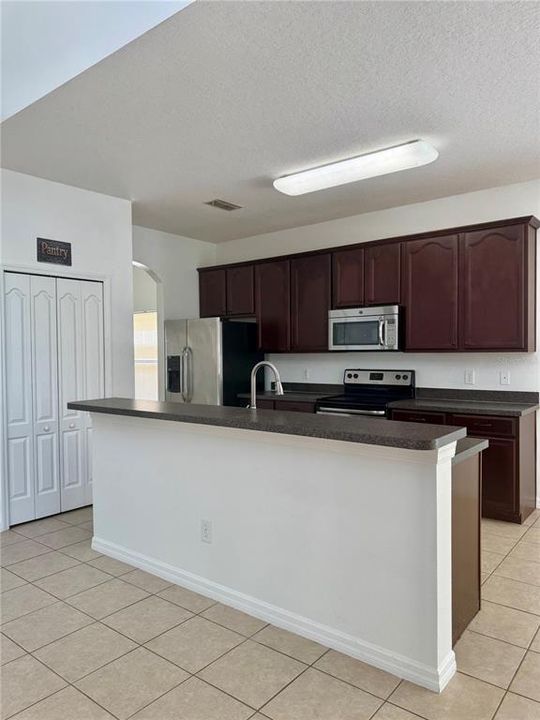 En Renta: $2,980 (5 camas, 3 baños, 2545 Pies cuadrados)