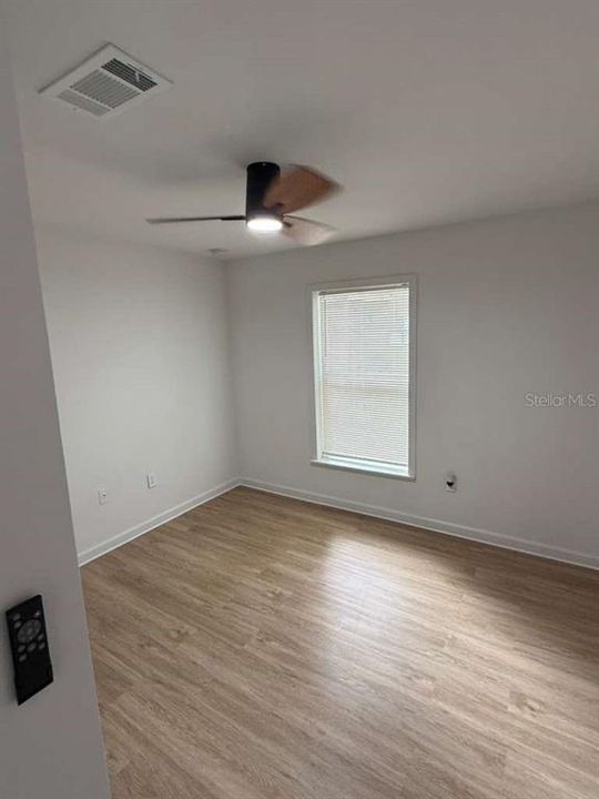 На продажу: $224,900 (2 спален, 1 ванн, 864 Квадратных фут)