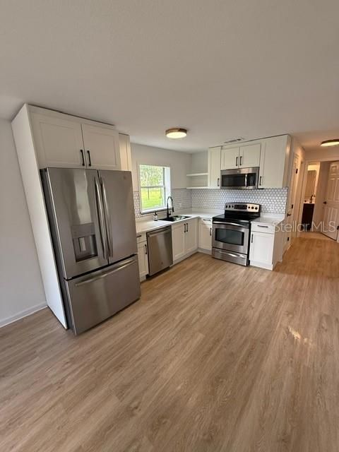 На продажу: $224,900 (2 спален, 1 ванн, 864 Квадратных фут)