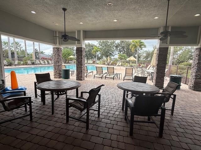 待售: $584,999 (4 贝兹, 3 浴室, 2656 平方英尺)