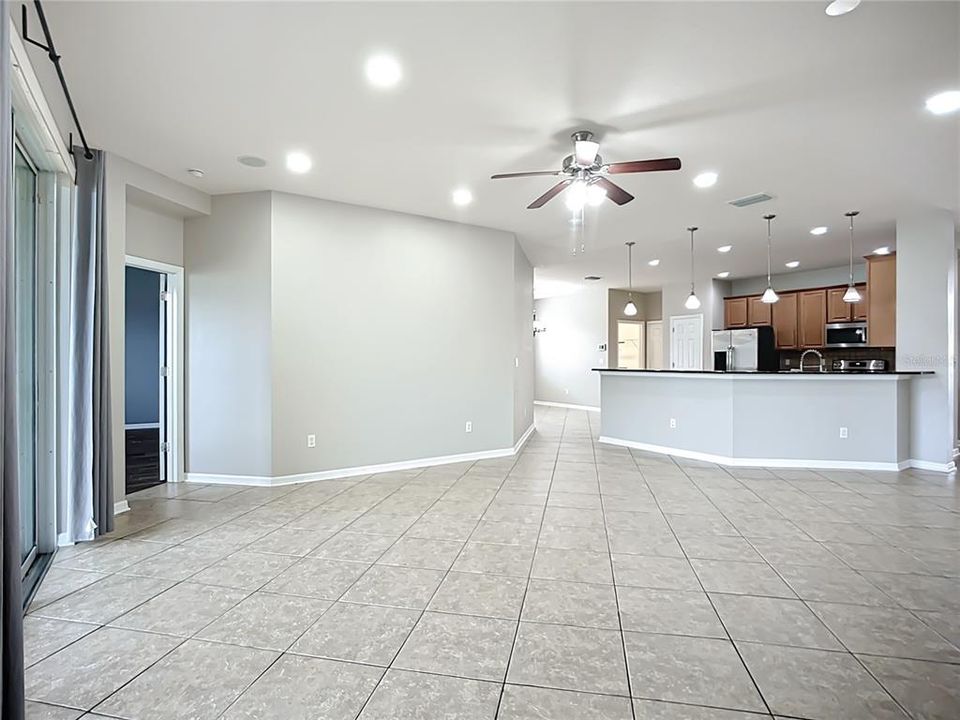 待售: $584,999 (4 贝兹, 3 浴室, 2656 平方英尺)