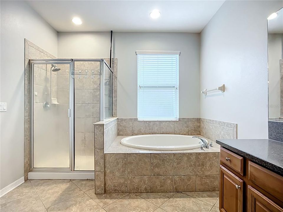 待售: $584,999 (4 贝兹, 3 浴室, 2656 平方英尺)