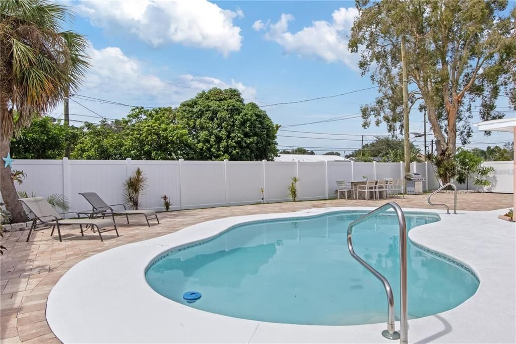 En Renta: $4,250 (4 camas, 3 baños, 1952 Pies cuadrados)