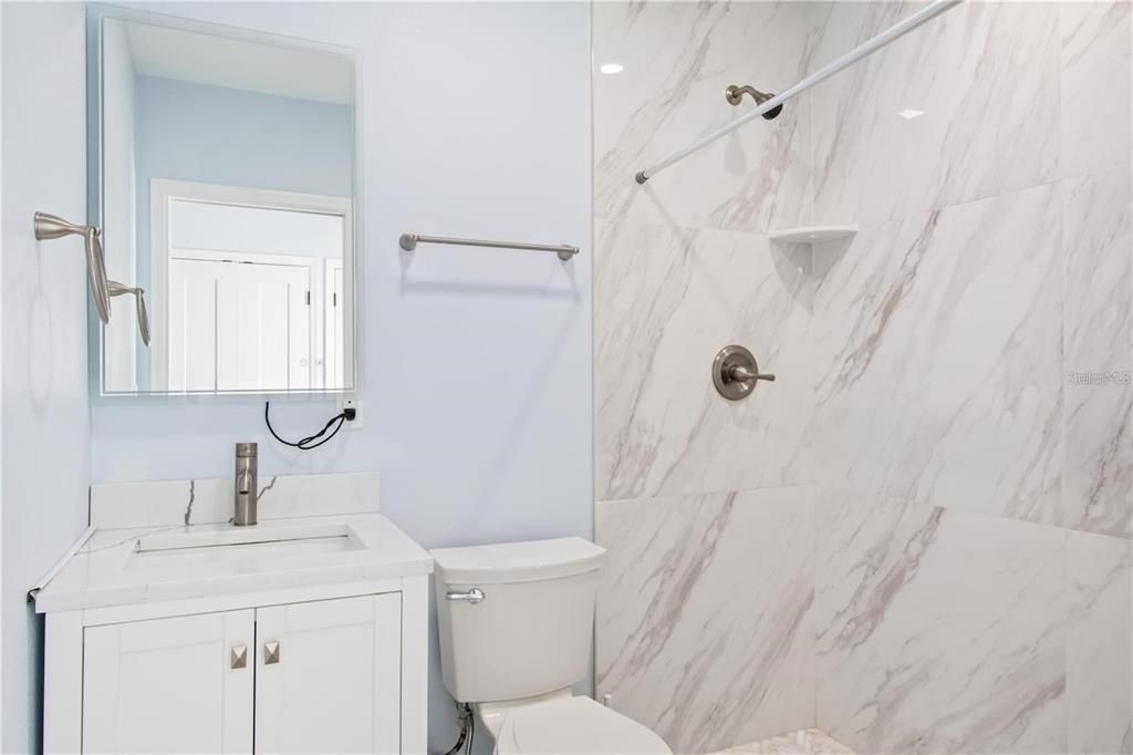 En Renta: $4,250 (4 camas, 3 baños, 1952 Pies cuadrados)