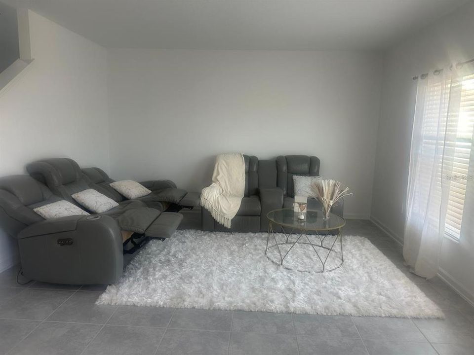 For Rent: $2,600 (4 beds, 3 baths, 2140 Square Feet)